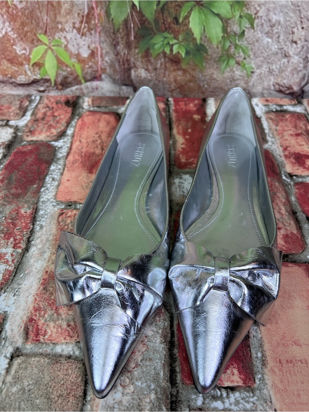 SHUTZ Quiet Luxury Silver Lyla Leather Pointed Toe Ballet Flat, 9 (runs large) - Picture 4 of 12